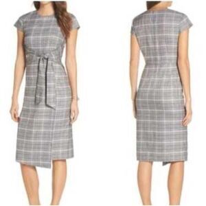 1901 Dress Size 4 Grey Plaid Pink Lines Sheath Short Sleeve Professional Chic